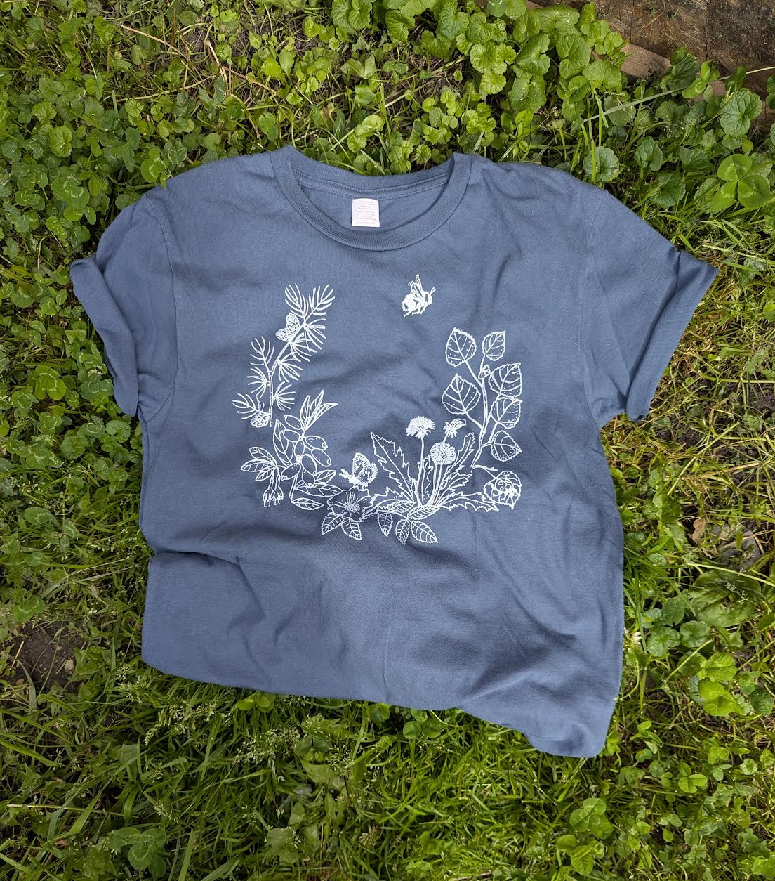 Backyard Flora T-shirt - Organic Cotton
