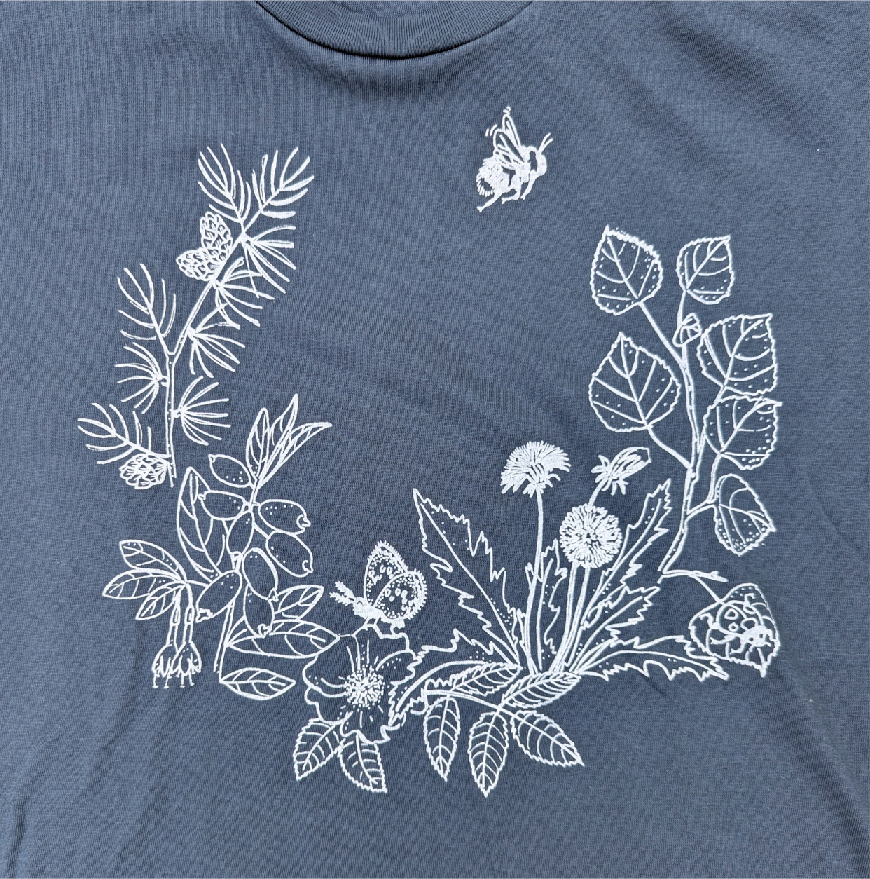 Backyard Flora T-shirt - Organic Cotton